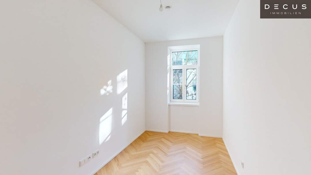 | STILVOLLE ARCHITEKTUR | 3. STOCK | GROSSER BALKON |