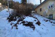 Vielseitiges sanierungsbedürftiges Wohnhaus mit 2 Wohneinheiten auf großem Grundstück!