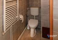 Schnäppchen! Altes Haus, 5 Zi, teilweise renoviert, Fenster &amp; Türen erneuert, Dach neu eingedeckt, Carport