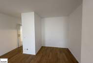 Wohnen im Grünen: Helle 1-Zimmer-Dachgeschosswohnung in Hietzing