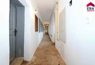 Sanierter Bauernhof mit zwei Wohnungen und großem Grundstück –ideal für Pferdeliebhaber und Familien