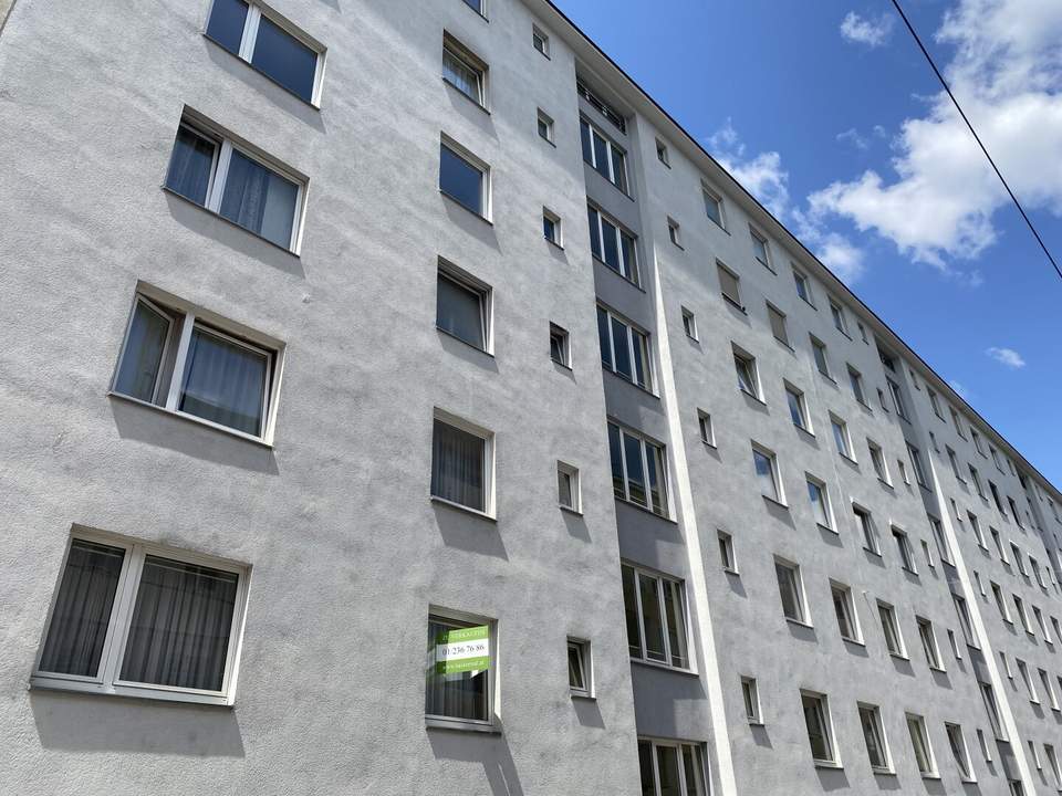STARKE PREISREDUKTION + PERFEKT für Zwei + LOGGIA Richtung Innenhof + RUHIG + nahe U-Bahn!