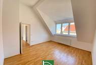 Moderne Dachgeschosswohnung mit großer Terrasse nahe Arthaberplatz in ruhiger Seitengasse! Hohe Decken und Traumbad mit Fenster