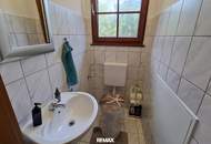 Einladendes Einfamilienhaus mit Wintergarten und Whirlpool in Alland