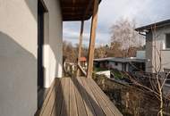 Baumeisterhaus in ökologischer Bauweise, Naturgarten, Photovoltaik