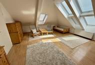 Möblierte Dachgeschosswohnung