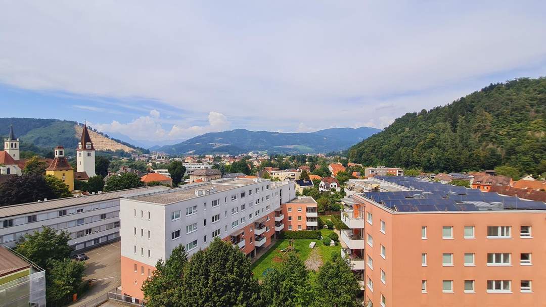 * * * KAUFANBOT vorhanden * * * Über den Dächern von Leoben sonnige 6-Zimmer-Eigentumswohnung