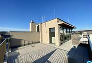 Wunderschöne Dachgeschosswohnung mit großer Terrasse und Wintergarten!