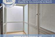 Hell, freundlich, zwei zentralbegehbare Zimmer mit Loggia!