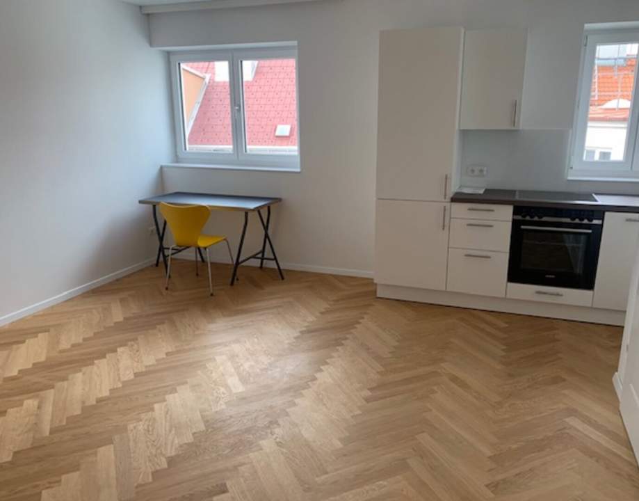 Neubau lichtdurchflutete 5-Zimmer Dachgeschosswohnung mit 60 m2 Dachterrasse zum kaufen!