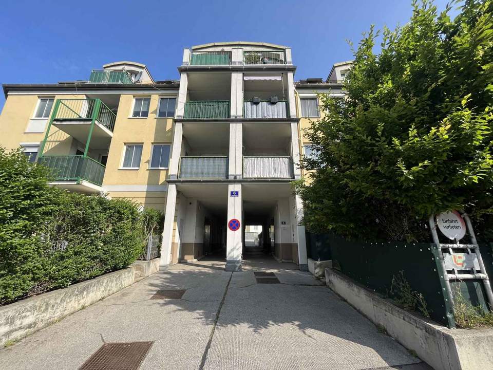 Traumhafte 2-Zimmer-Erdgeschoßwohnung mit Loggia im Herzen von Wiener Neudorf