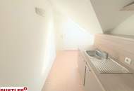 UNI-NÄHE | Kompakte Dachgeschosswohnung mit separater Küche