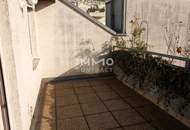 **Ab sofort** Sonnige 3-Zimmer Wohnung mit Dachterrasse in der Volksfeststrasse 34 - Top 13