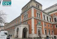 Schöne helle Bürofläche in historischem Gebäude