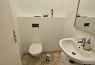 Gewerbeobjekt in guter Frequenzlage- zusätzlich großzügiger Weinkeller möglich