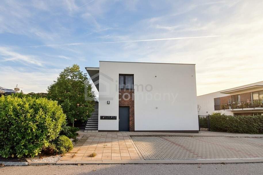 Sonnige 3-Zimmer-DG-Wohnung mit Balkon & Parkplatz nahe Hainburg und Bratislava, Wohnung-kauf, 307.000,€, 2412 Bruck an der Leitha