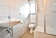 Sonniges Mini-Apartment mit Badezimmer und Balkon in zentraler Lage - Zimmer 17! Nähe BMW, SKF!!!