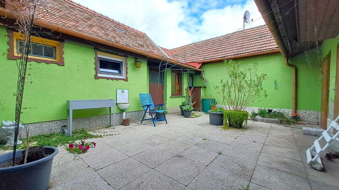 Barrierefreies Bauernhaus mit 2 kleinen Innenhöfen
