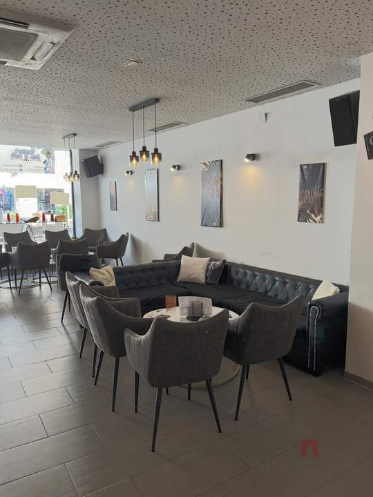 Moderne Geschäftsflächen,großzügig, flexibel und ideal positioniert für Praxis, Büro oder Handel“