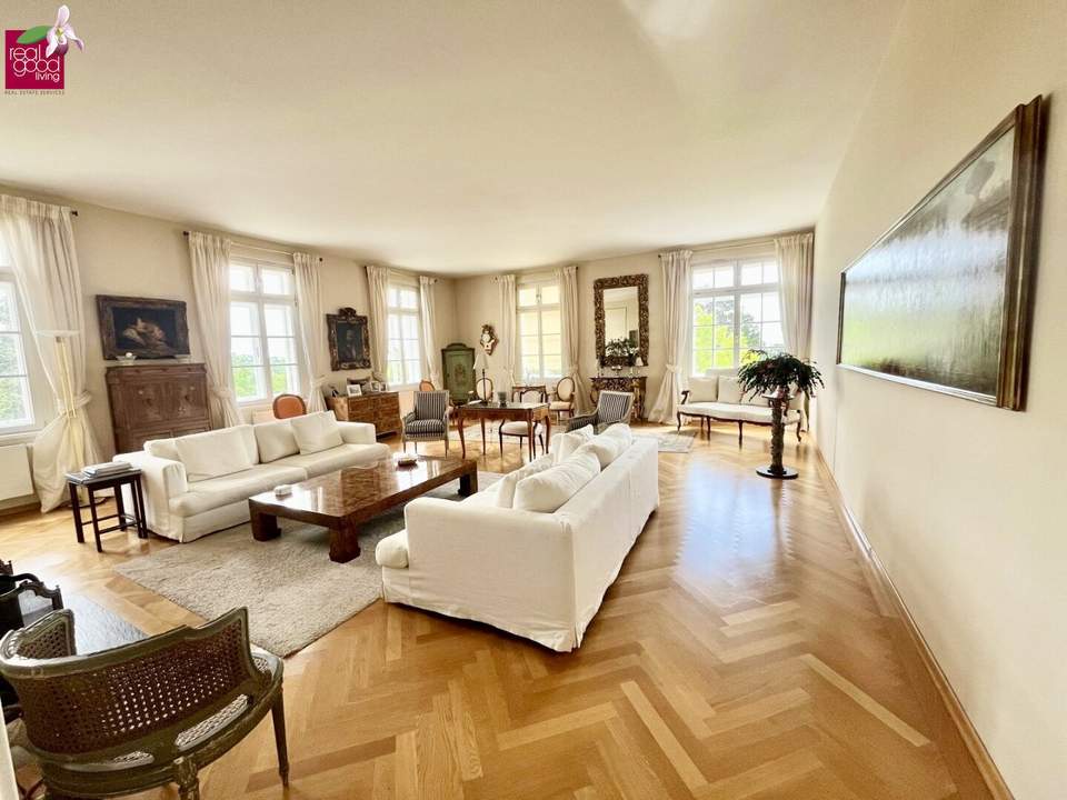 Exquisites Wohnen im Glanzingpark: Repräsentative 7-Zimmer-Residenz mit Traumblick, hohen Räumen und allgemeinen Wellnessbereich