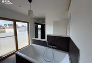 Perfekt für Wohnen, Ordination, Vermietung oder Generationenwohnen. Drei Einheiten - zwei Häuser - ein durchdachtes Lebenskonzept.