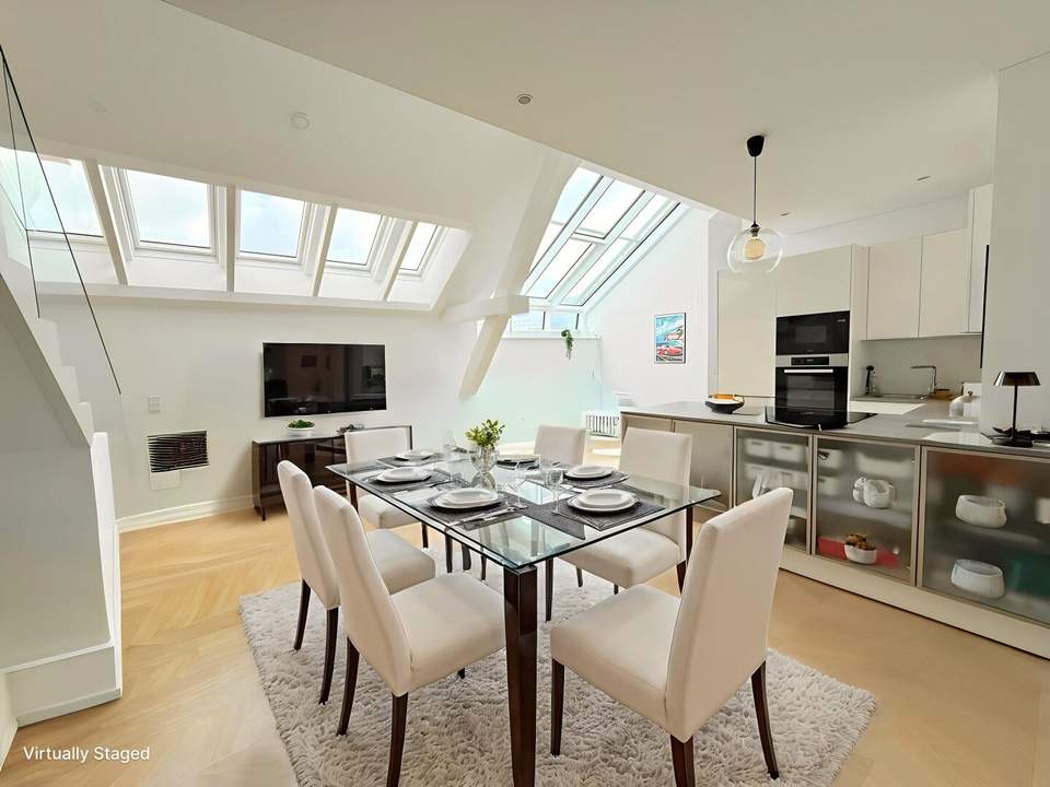 *1010 // RUDOLFSPLATZ LIVING // Wunderschön sanierte DG-Wohnung in Toplage//