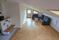helle Dachgeschosswohnung ab sofort (provisionsfrei) (Provisionsfrei)