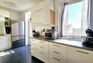 Lichtdurchflutete, große 3-Zimmer-Wohnung mit Balkon, Aussicht und Garage in attraktiver Lage