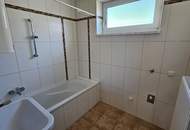 unbefristete 3 Zimmerwohnung mit Loggia und separater Küche