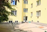 Direkt am Schweizergarten: Schöne 2-Zimmer-Wohnung mit separater Küche