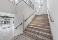 Mach diesen außergewöhnlichen Ort zu deinem! Großzügige Fläche in Bestlage von Wiener Neustadt | Zwei Etagen | Rolltreppe und Lift