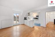 Helle 2 Zimmer Dachgeschoßwohnung | Große Terrasse | Hofseitiger Balkon | Sauna