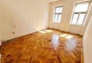 Das Haus trägt Smoking, die Wohnung wartet noch auf ihr Kleid! Renovierungsbedürftige Altbauwohnung mit toller Raumaufteilung + Traumhaft schönes Haus + Perfekte Infrastruktur und Anbindung! Jetzt zugreifen!