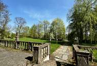 Prunkvolles Schloß mit Park und Schloßteich
