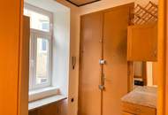 2-Zimmer-Altbauwohnung nahe U1 | Balkon vorübergehend bewilligt