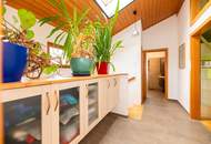 Fast neues Haus mit PV-Anlage, Garage, Fernblick in Ruhelage
