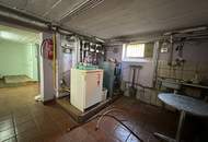 ***Schmuckes Einfamilienhaus in ruhiger Siedlungslage – Pool, Sauna, Werkstatt & großes Nebengebäude***