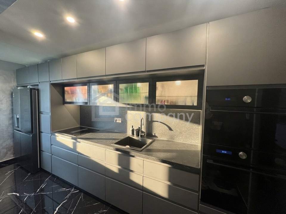 3 Loggien? Ja, wirklich! Großzügige 5-Zimmer-Wohnung in 1100 Wien