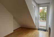3 Zimmer mit Balkon inklusive Tiefgaragen-Stellplatz, Hoflage!