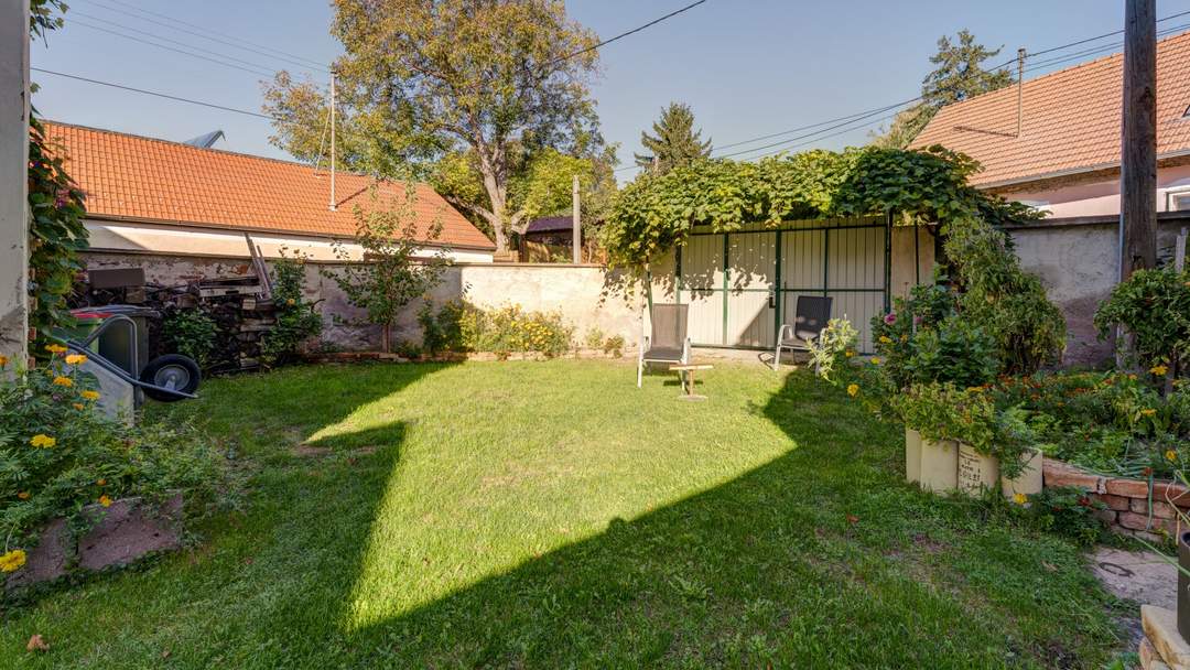 Ein oder Mehrfamilienhaus in modernisiertem Zustand