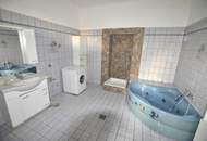 ZINSHAUS MIT GEWERBEHALLE IN HIMBERG