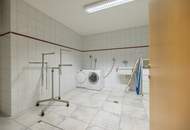 Villa voll unterkellert mit Poolhaus in absoluter Ruhelage