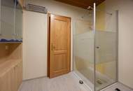 Einfamilienhaus mit Keller, Garage und Pool!