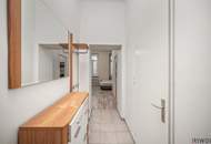 Nähe U1 / Quellenstraße - Garconniere im 1. Stockwerk - Haus in Sanierung