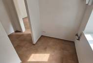 Hofseitige Erdgeschoßwohnung - Sofort beziehbar: Ruhige 1-Zimmerwohnung