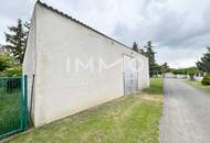 Kleines Landhaus mit Innenhof und Garagengebäude