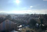 Kompakte, teilsanierte Wohnung mit Gartenanteil in zentraler Lage von Neunkirchen