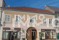 WOHN-UND GESCHÄFTSHAUS AUS DEM 16. JAHRHUNDERT IM HERZEN VON LANGENLOIS 100 m Kellerröhre, Nebengebäude, Innenhof, Geschäftslokale, usw.