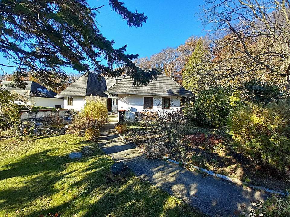 "Neuer Preis!!" LANDHAUS MIT GROSSEM, SONNIGEN GRUND AM WALDRAND