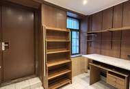 1160! Geschäftslokal mit strassenseitigen Schaufenstern direkt auf der Ottakringer Straße!